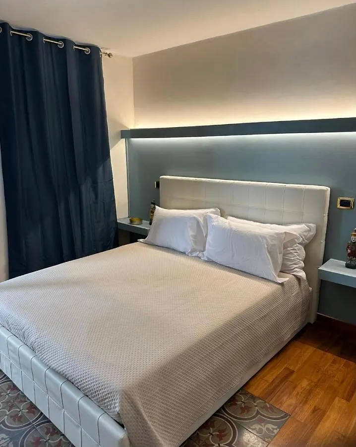 Calefati Gallery Luxury Apartment Bari 0*,  Italie